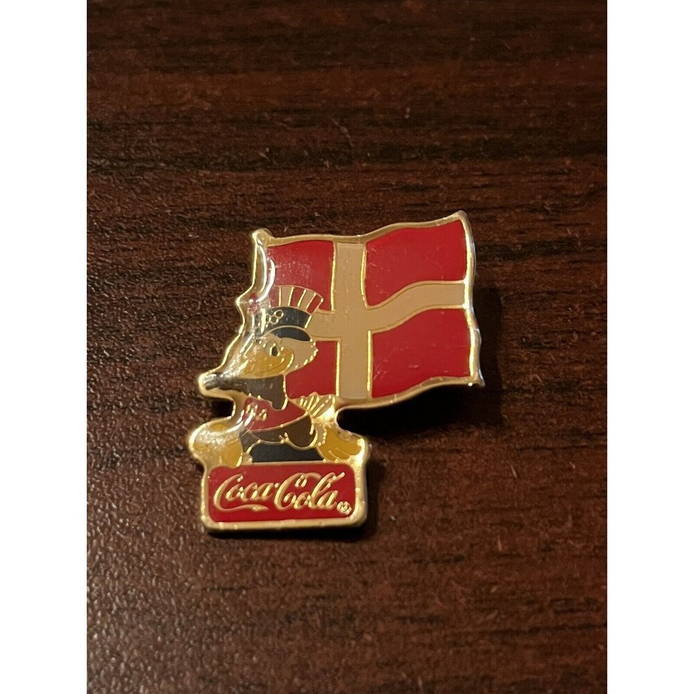 Vintage 1984 Los Angeles Olympics Coca Cola Sam Eagle Denmark Flag‎ Lapel Pin